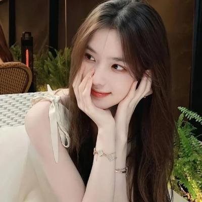 被校花撞飞后，我苟成了世界首富